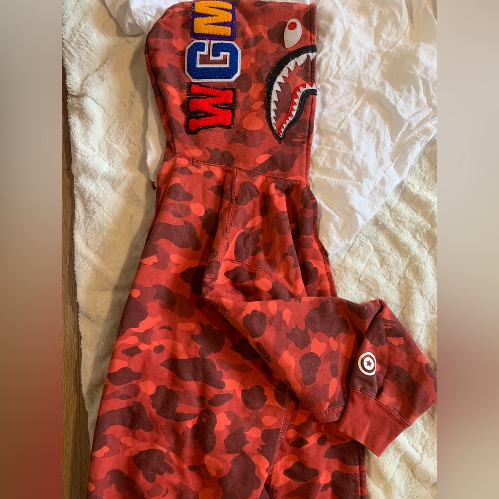 Men’s XL Red Bape jacket with zipper